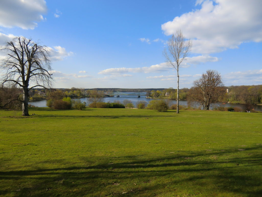 Park Babelsberg Blick zur Glienicker Brücke